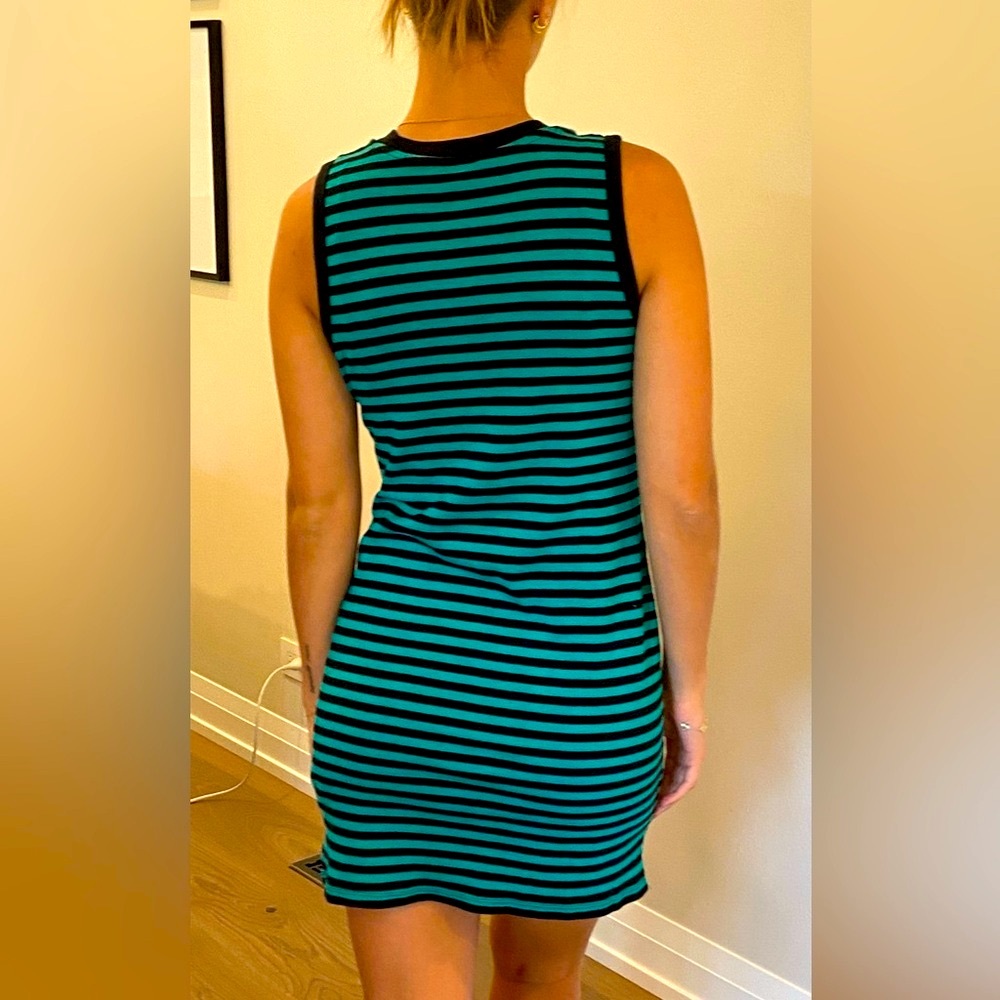 Cute CALVIN KLEIN casual dress๐๐ค๐ - Picture 2 of 10